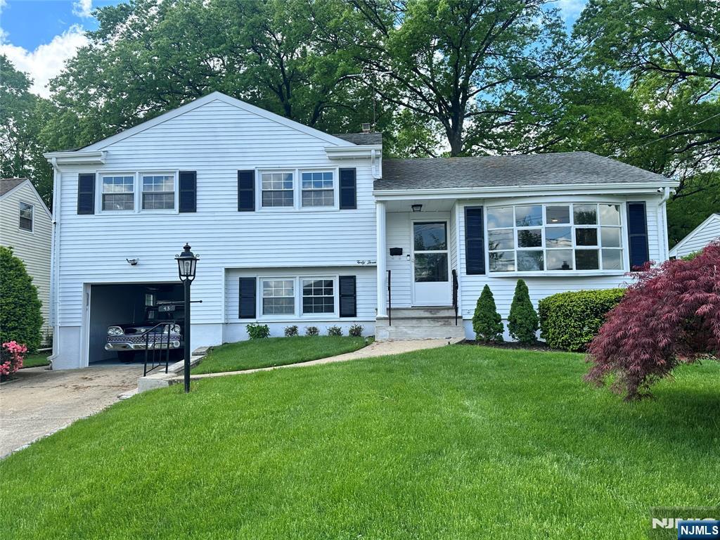 Property for Sale at 43 Bender Drive, Clifton, New Jersey - Bedrooms: 3 
Bathrooms: 3 
Rooms: 6  - $649,000