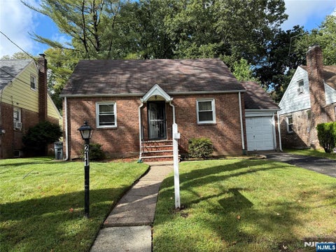 Photo of 211 E Tryon Avenue, Teaneck, NJ 07666 (MLS # 26033713)