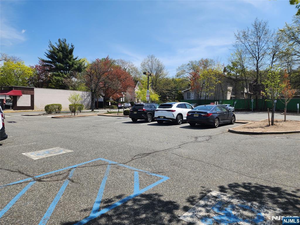 353 Broad Avenue 2nd Floor