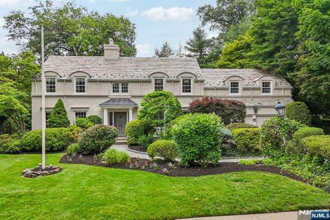 Photo of 256 Lotte Road, Ridgewood Village, NJ 07450 (MLS # 26012009)