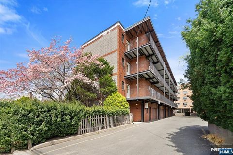 Photo of 64 Poplar Ave #A7, Hackensack, NJ 07601 (MLS # 25043232)