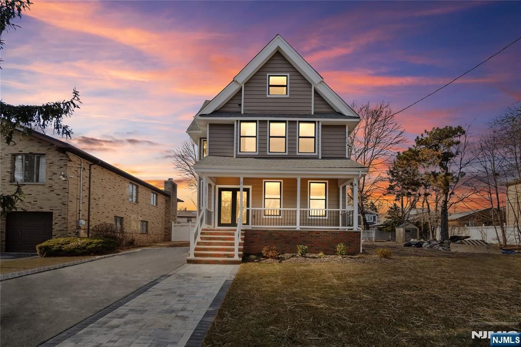 Photo of 475 Morse Avenue, Ridgefield, NJ 07657 (MLS # 25037894)