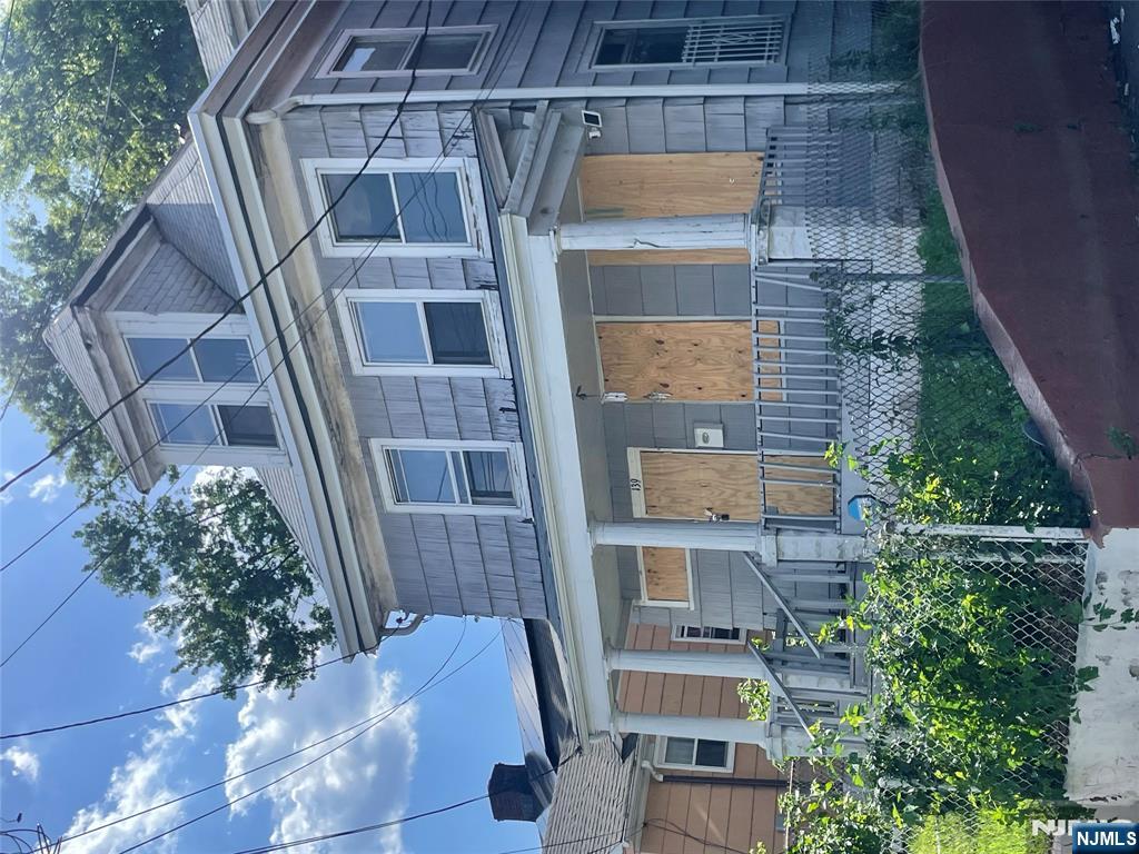 139 Myrtle Avenue
