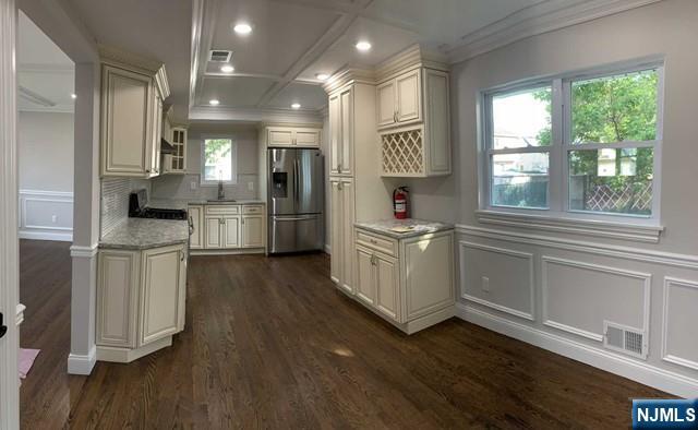 10 White Oak Drive