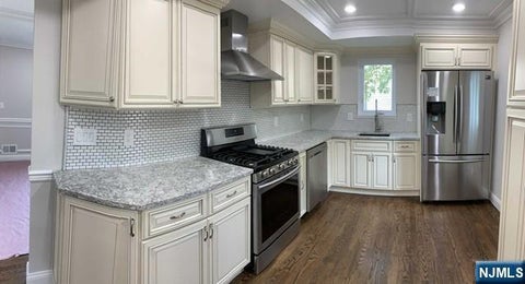 Photo of 10 White Oak Dr, Lodi, NJ 07644 (MLS # 26035939)