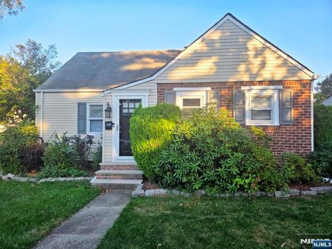 Photo of 1205 Overlook Ave, Teaneck, NJ 07666 (MLS # 25034973)