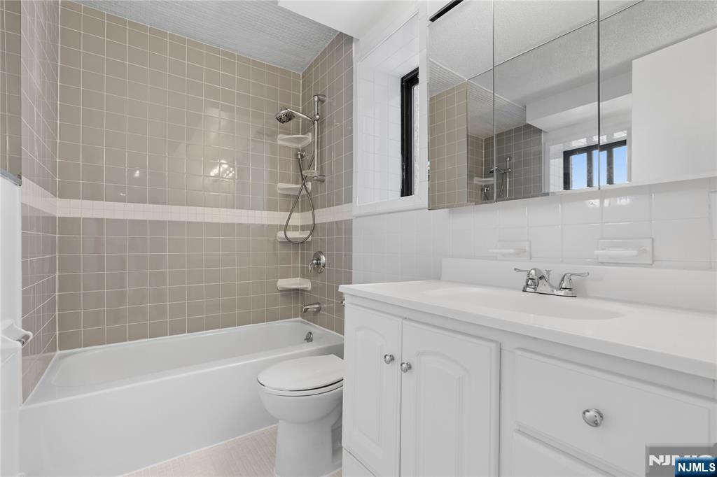 235 Prospect 14C