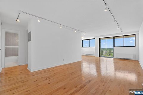 235 Prospect 14C Hackensack NJ 07601