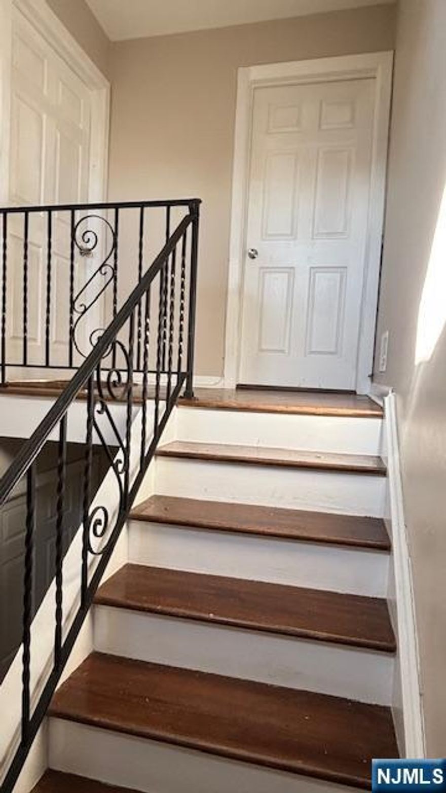 A property offers short distance to Path Station by 5 minutes walking, 3 good size bedrooms - carpet flooring including living room. eat in kitchen and a remodeled full bath. Refriegrator is included. Owners offer no parking neither laundry facility. Central air and heating systems. Unit if filled with sunlit rooms, warm and cozy living space. Located near by Schools, restaurants, public transportation, diverse entertaiments, shopping, pharmacys, Colleges, Universities, Hospitals, Doctor's office and more close proximity access to highways Parkway, Turnpike, routes 21, 9, 78, 3, 17, 22, 46, 78 plus average 30 minutes driving to NYC. All you need for a good peaceful living, you can find in here.