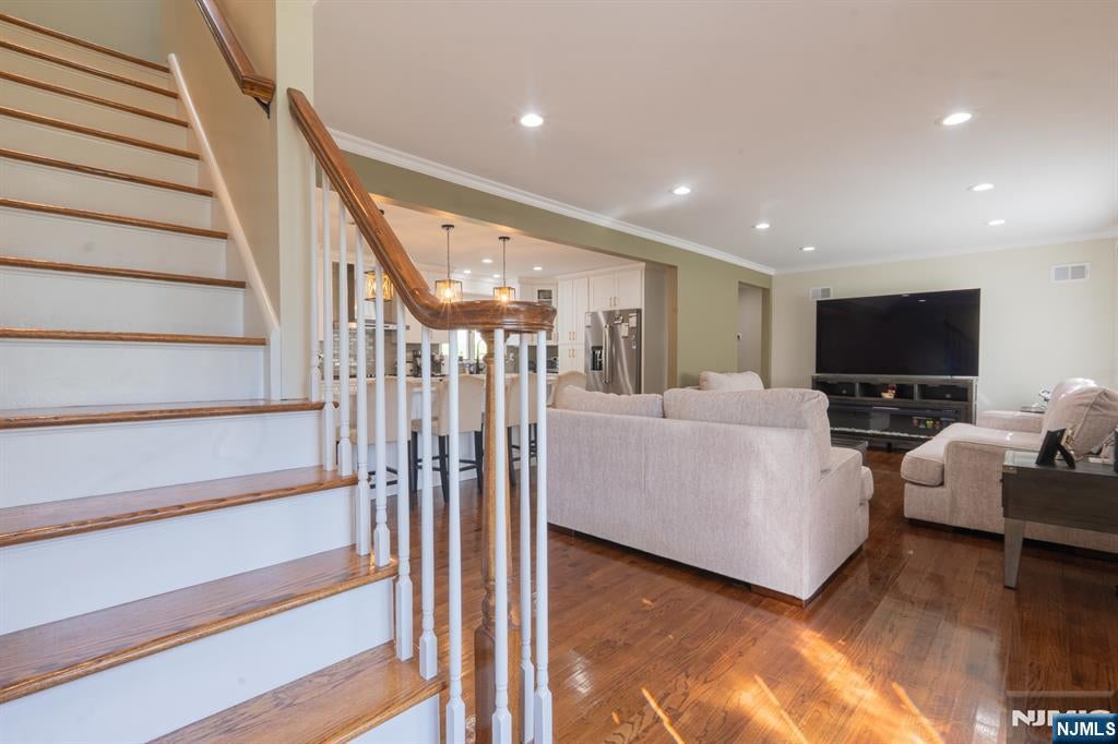10 Evelyn Terrace