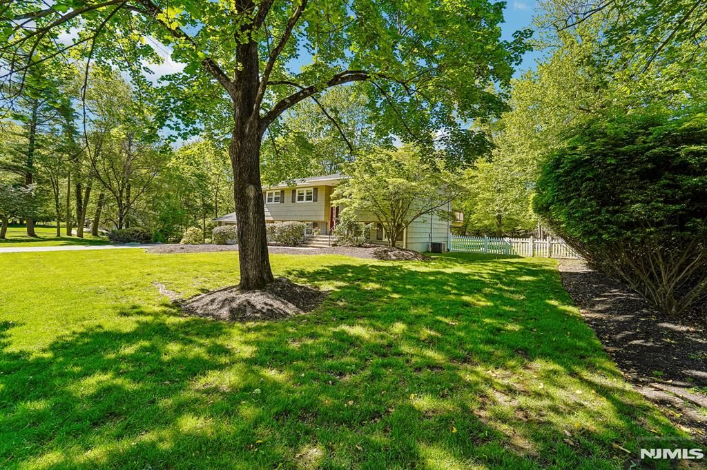 Photo of 44 Brookwood Drive, Mahwah, NJ 07430 (MLS # 26014636)