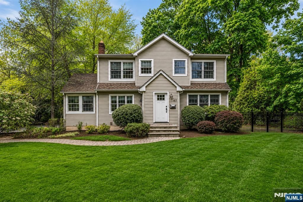 Photo of 63 Park Avenue, Wyckoff, NJ 07481 (MLS # 26016438)