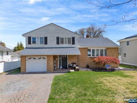 Photo of 11 Barbara Drive, Clifton, NJ 07013 (MLS # 26015855)