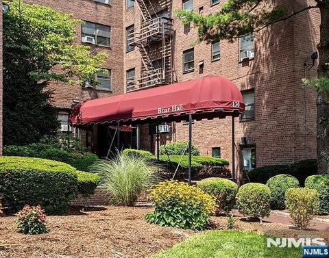 Photo of 130 Orient Way #5K, Rutherford, NJ 07070 (MLS # 26040356)