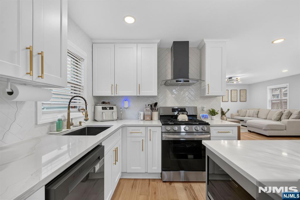 78 Schuyler Avenue