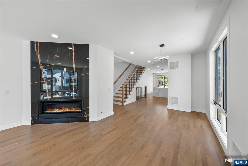 793 Inwood Terrace