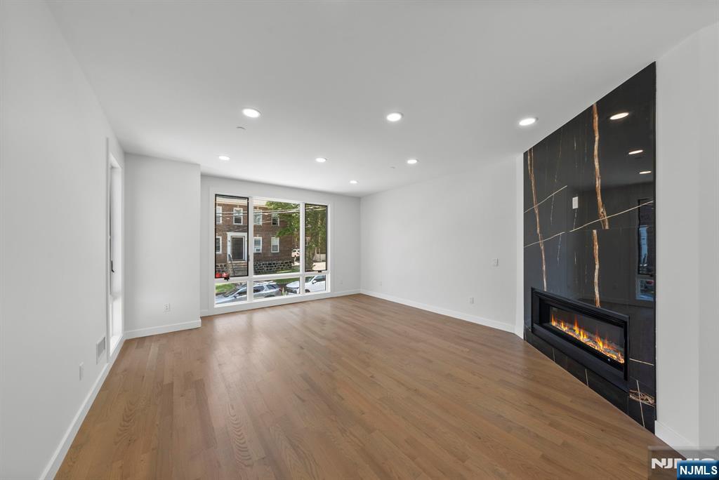 793 Inwood Terrace