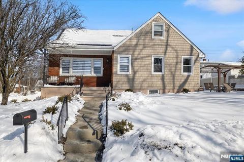 7 Chaplin Court Clifton NJ 07012