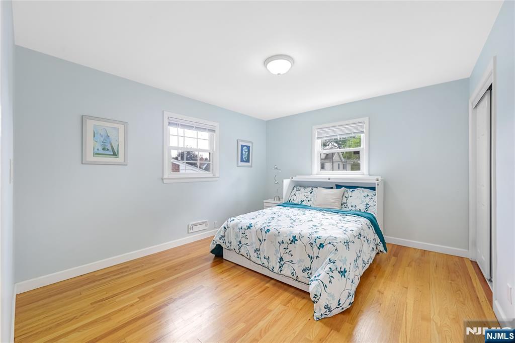 Hasbrouck Heights, New Jersey 07604, United States, 3 Bedrooms Bedrooms, ,2 BathroomsBathrooms,Residential,Pending,185426