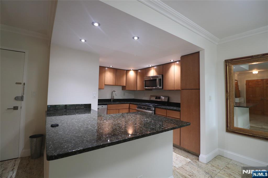 1203 River Road 1G