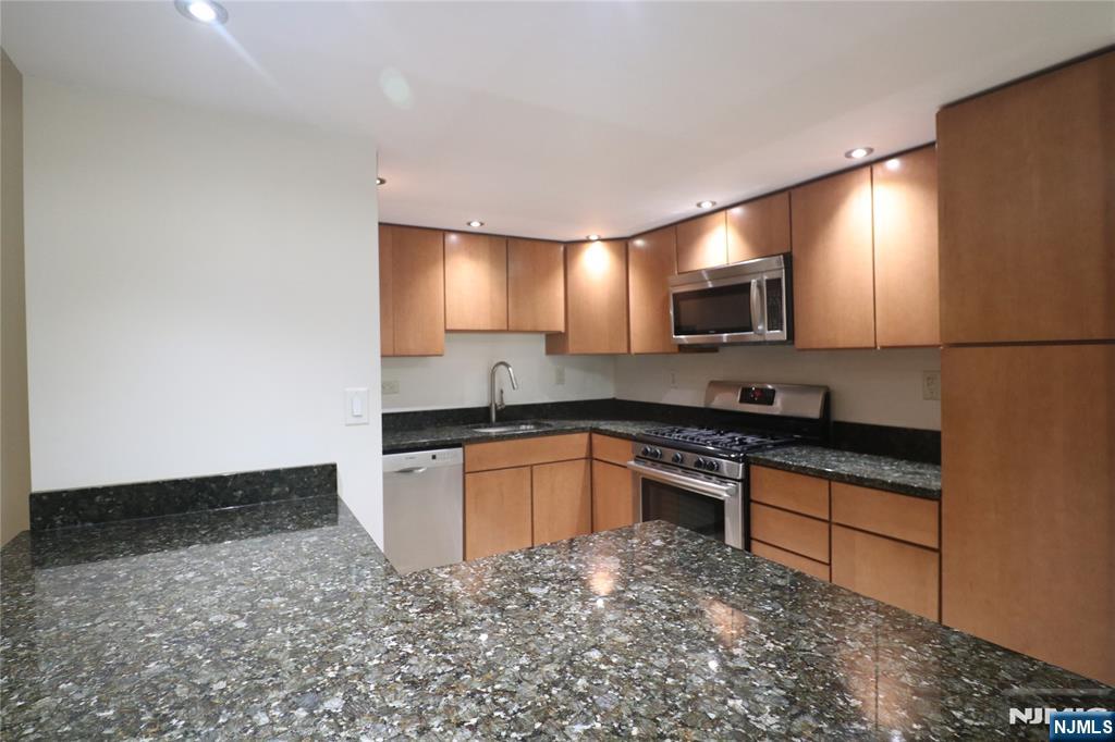 1203 River Road 1G