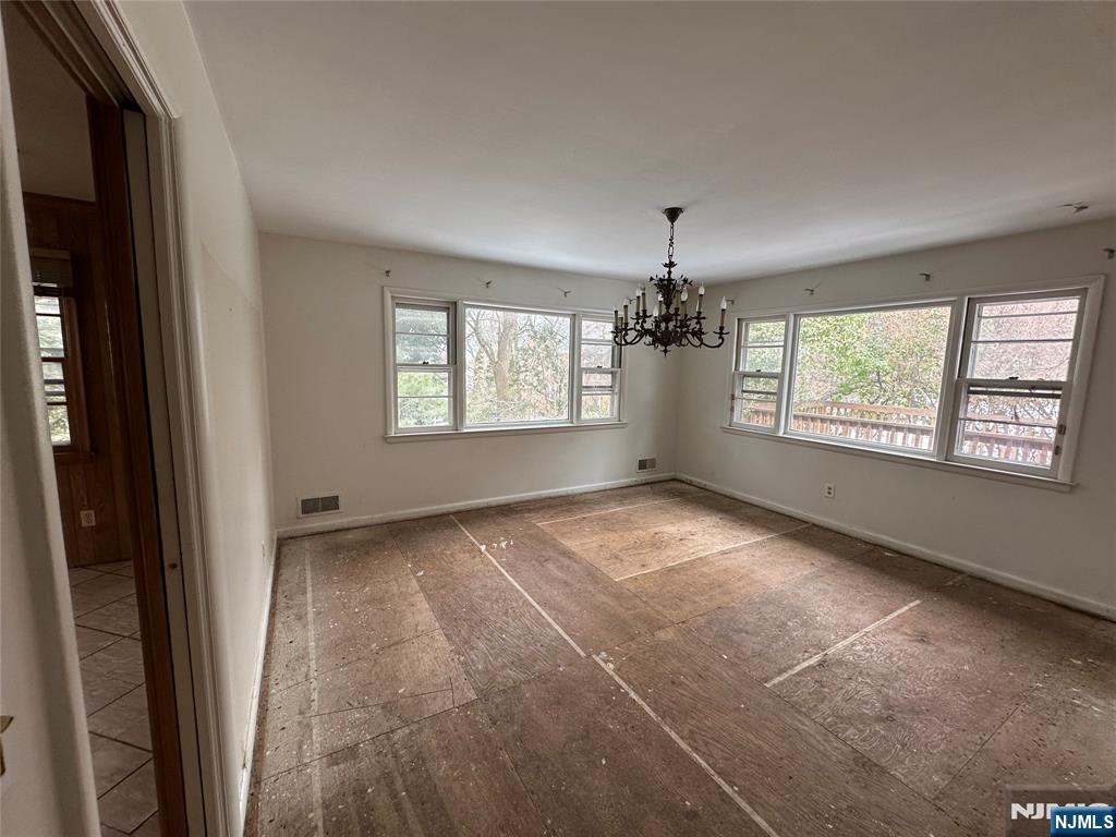 633 Wilmerding Avenue