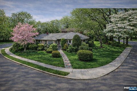 633 Wilmerding Avenue Teaneck NJ 07666