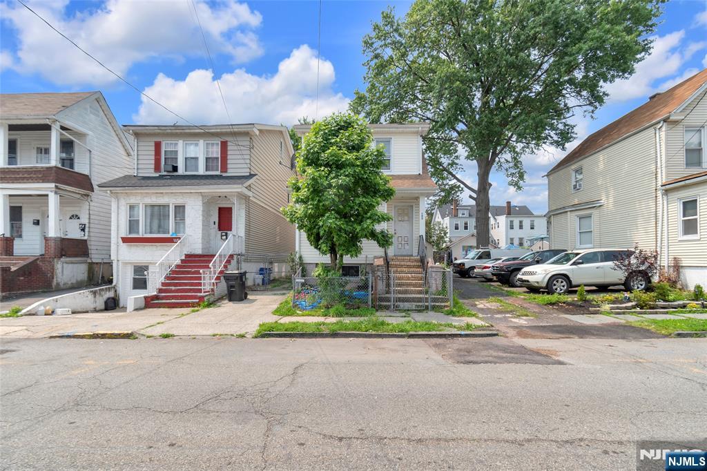 153 Brookside Avenue, Irvington, New Jersey - 4 Bedrooms  
2 Bathrooms  
9 Rooms - 