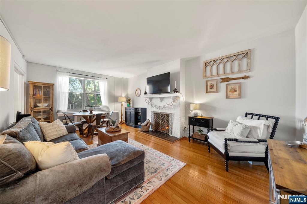 100 Palisade Avenue B31