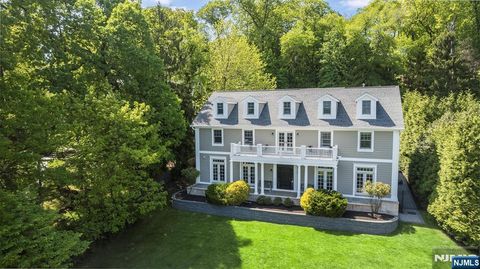 39 Bradford Avenue Montclair NJ 07043