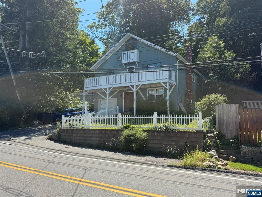 208 Maxim Drive