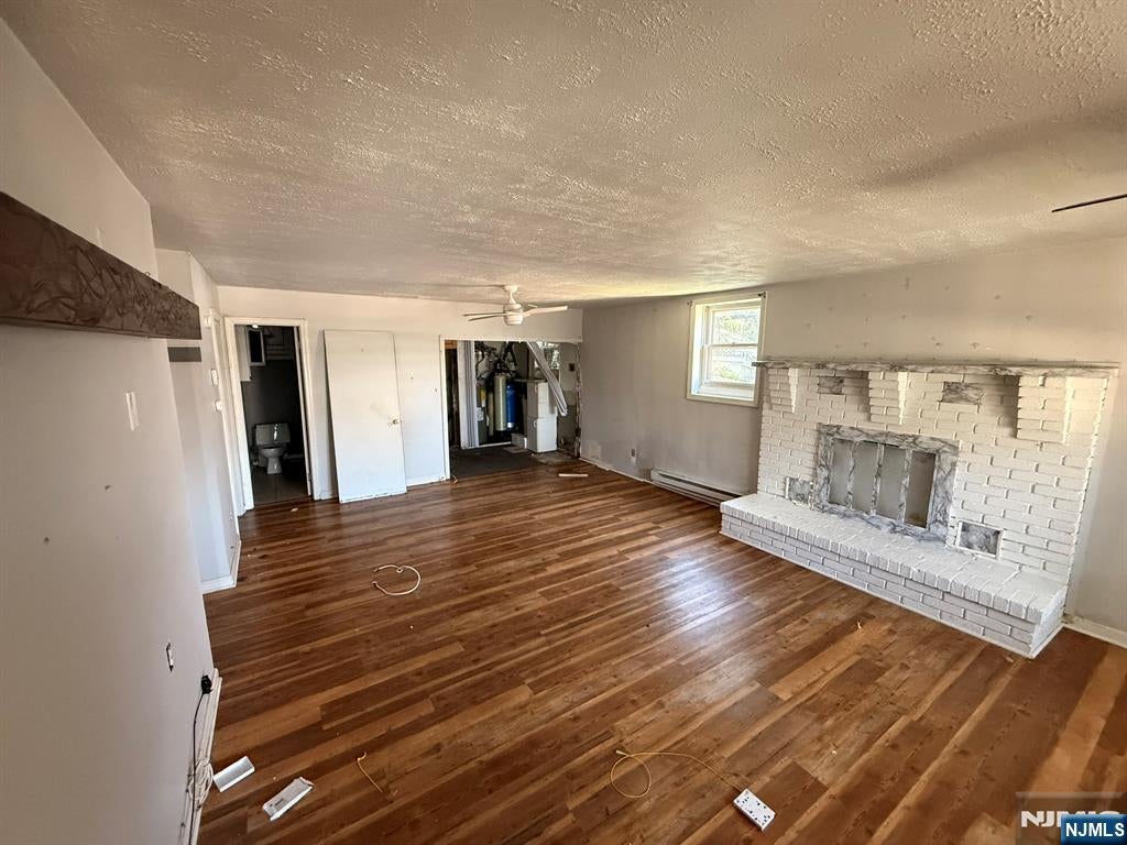 208 Maxim Drive