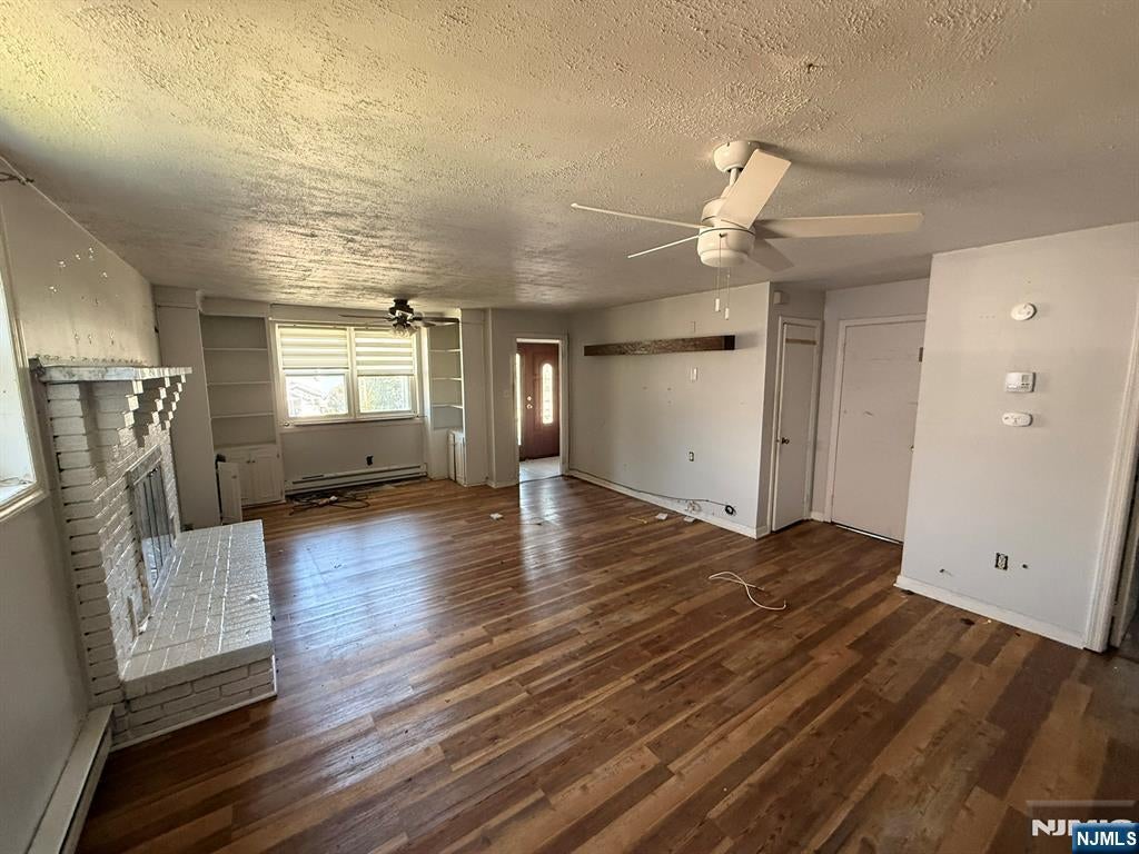 208 Maxim Drive