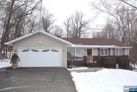 97 Squaw Brook Road North Haledon NJ 07508