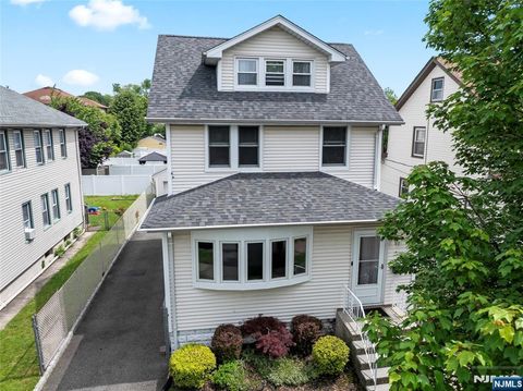 421 Lake Avenue Lyndhurst NJ 07071