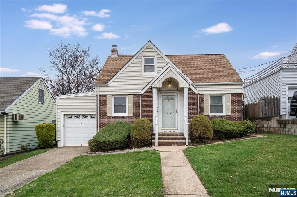 378 Marvin Avenue, Hackensack, New Jersey - 3 Bedrooms  
1 Bathrooms  
6 Rooms - 