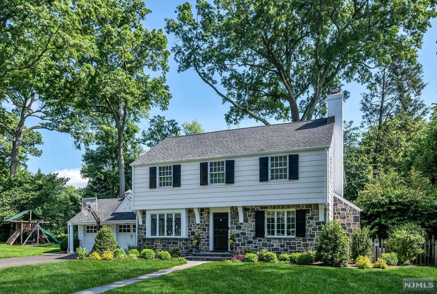 The Cheelcroft opportunity your Ho-Ho-Kus buyers have been waiting for! An oversized lot in the heart of one of HHKs' most desirable neighborhoods with close proximity to it all- School, NYC bus/train, downtown and more! Beautiful updates & renovations throughout this traditional home w/ modern updates. Front to back LR w/ hw flrs, built ins & FPL leads to fabulous Family Room/Great rm addition with walls of glass, tremendous ceilings & beautiful fireplace. Great flow into the oversized kitchen w/ dual islands & bfast area. Formal DR w/ hw floors & pretty built ins. Powder Rm & Oversized Mud rm/laundry rm with outside access to yard & patio complete the 1st flr. Upstairs, 4 generously sized BRs including newly renovated Primary Suite w/ beautiful custom built ins, hw flrs & new bath (2020). Hall bath SOT also renovated 2020. Finished basement rec room & office area. Outside, pretty bluestone patios & all new professional landscaping 2021. The definition of curb appeal!