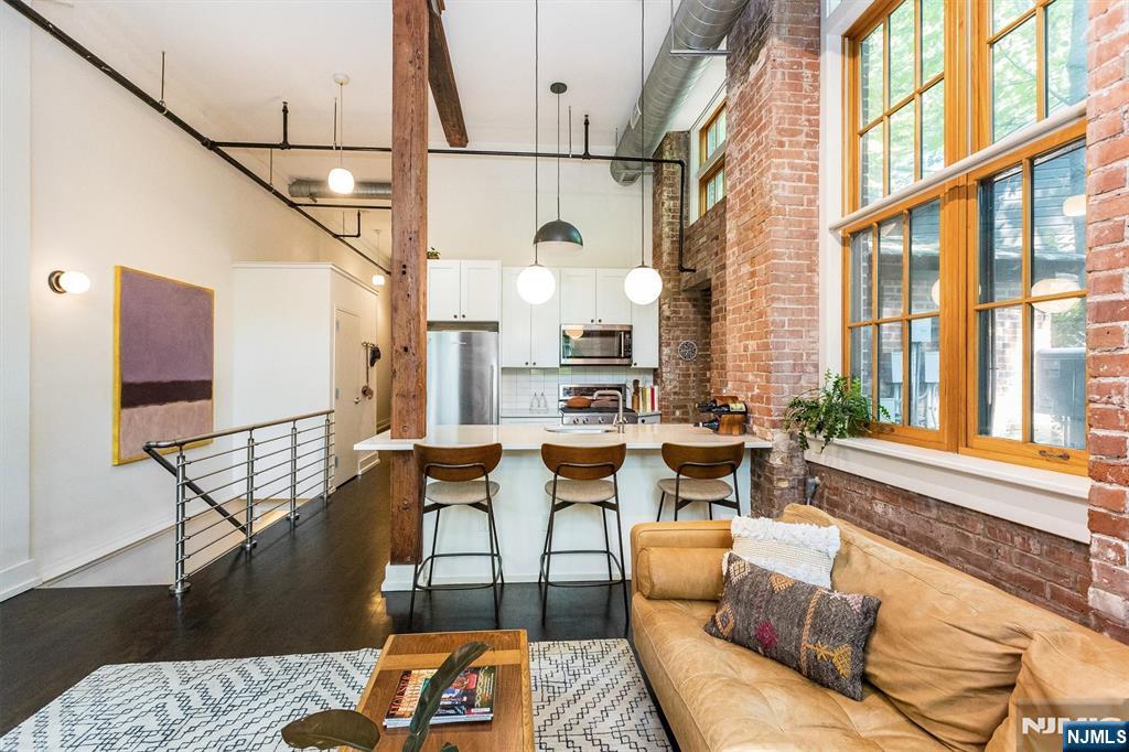 25 Clark Street 205