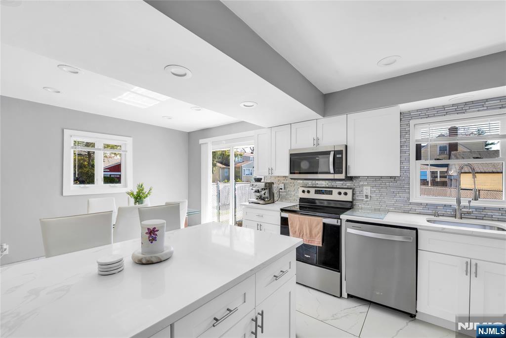 136 E Clinton Avenue