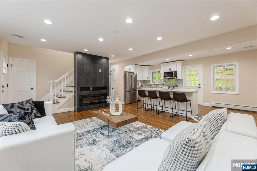 8 Wenonah Avenue