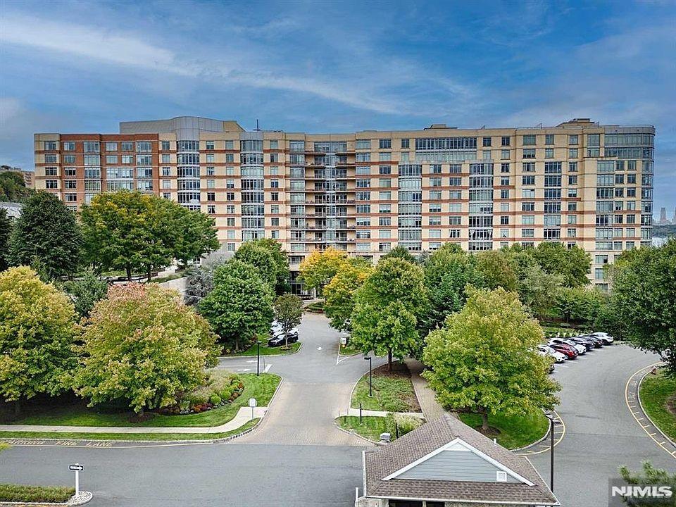 8100 River Road 602