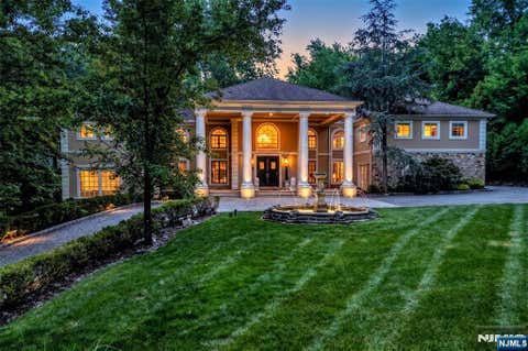 Photo of 24 WILDWOOD Road, Saddle River, NJ 07458 (MLS # 26017867)