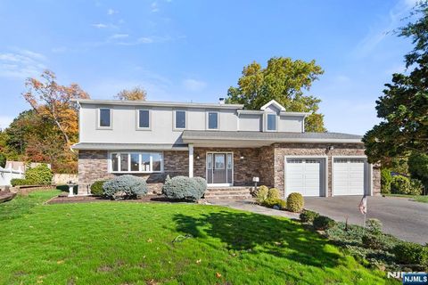 35 Coppola Court Clifton NJ 07013