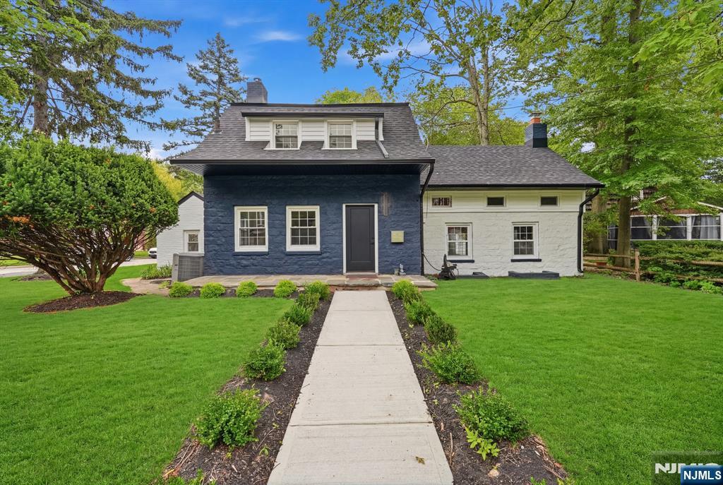 867 River Road