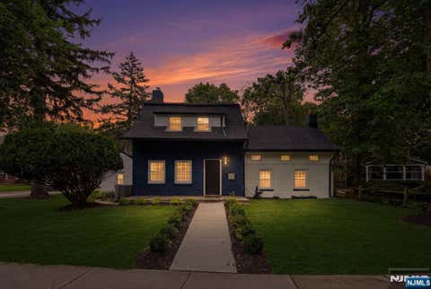 Photo of 867 River Road, Teaneck, NJ 07666 (MLS # 26018723)