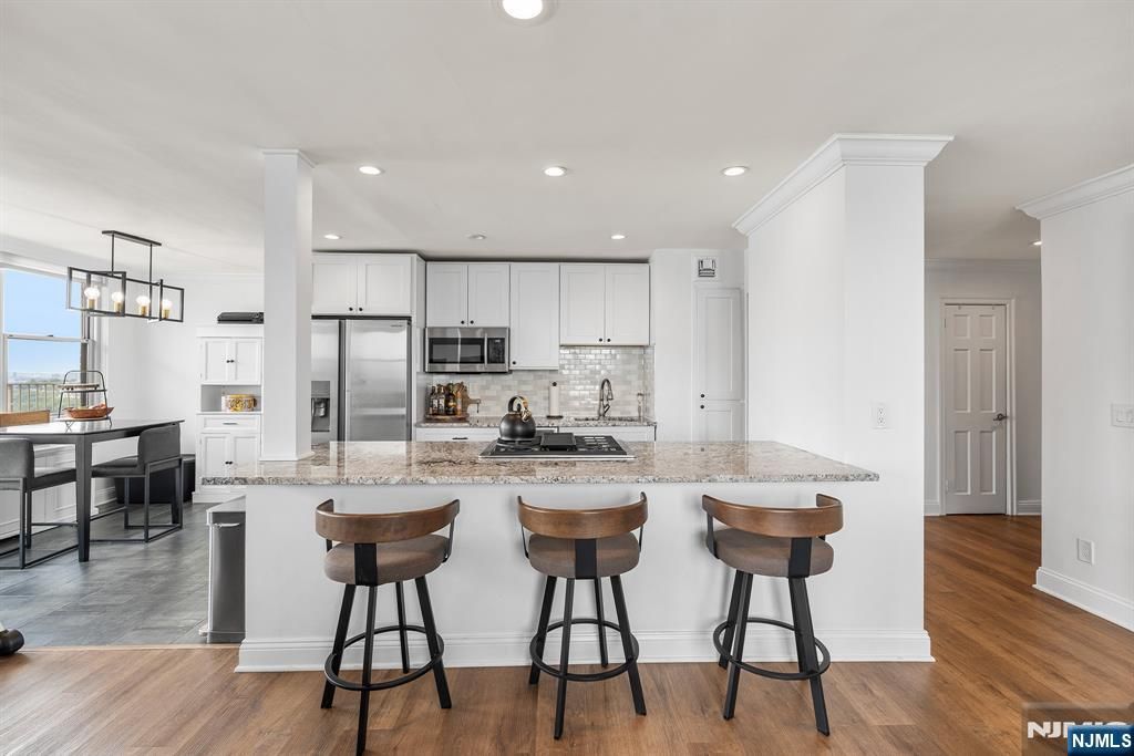 Photo of 6040 Boulevard East #18c, West New York, NJ 07093 (MLS # 25034156)