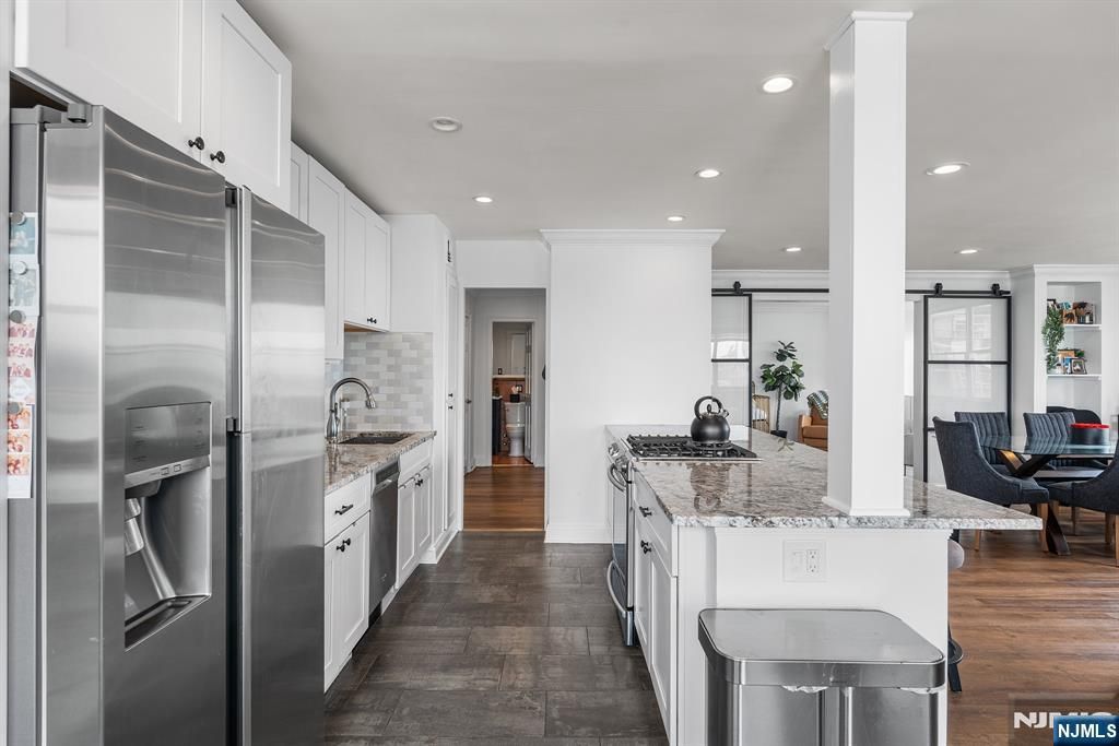Photo of 6040 Boulevard East #18c, West New York, NJ 07093 (MLS # 25034156)