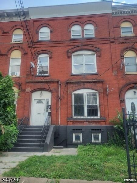 Property for Sale at 57 N 7th Street, Newark, New Jersey - Bedrooms: 5 
Bathrooms: 4 
Rooms: 14  - $675,000