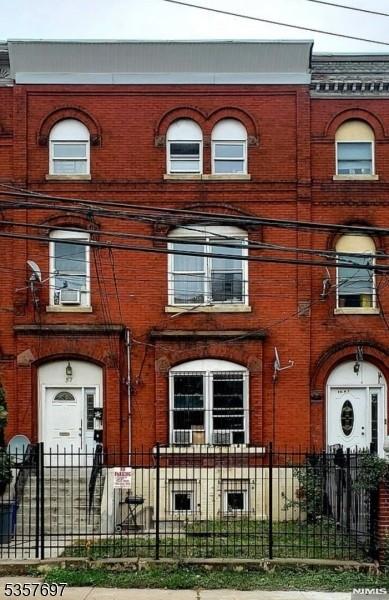 Property for Sale at 57 7th Street, Newark, New Jersey - Bedrooms: 5 
Bathrooms: 4 
Rooms: 13  - $700,000