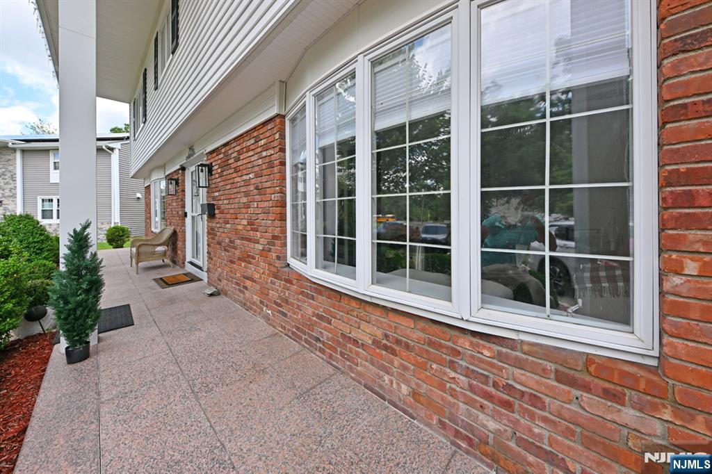 254 University Way